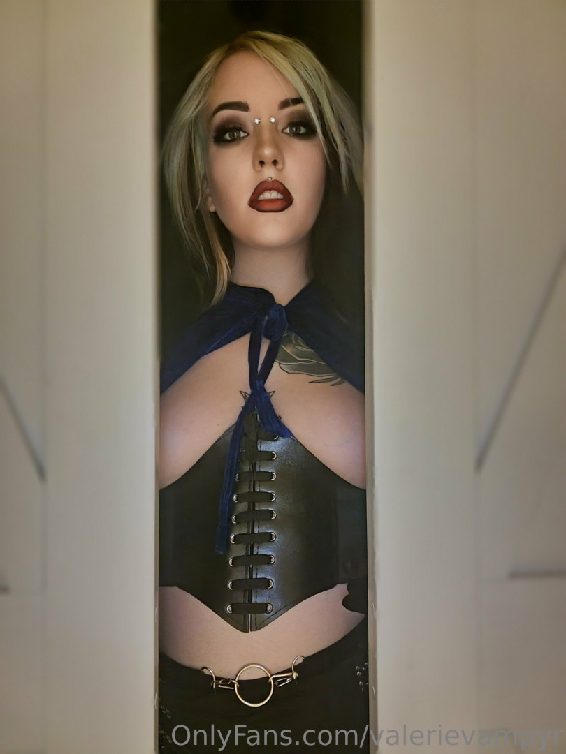 Photo by valerievampyr published on August 11,2023 01:00:39 - BestThots