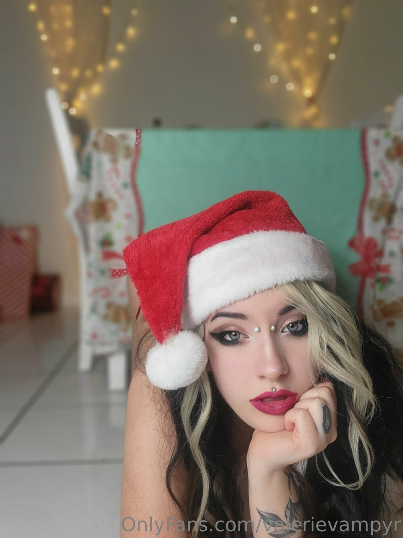 Photo by valerievampyr published on August 11,2023 01:06:59 - BestThots