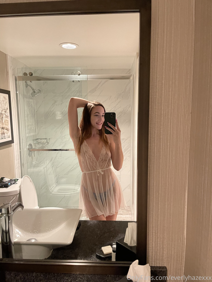 Photo by everlyhazexxx published on October 16,2023 10:44:00 - BestThots