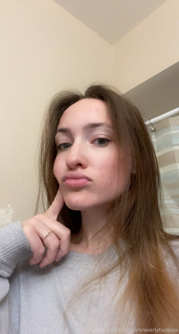 Photo by everlyhazexxx published on October 16,2023 10:53:56 - BestThots