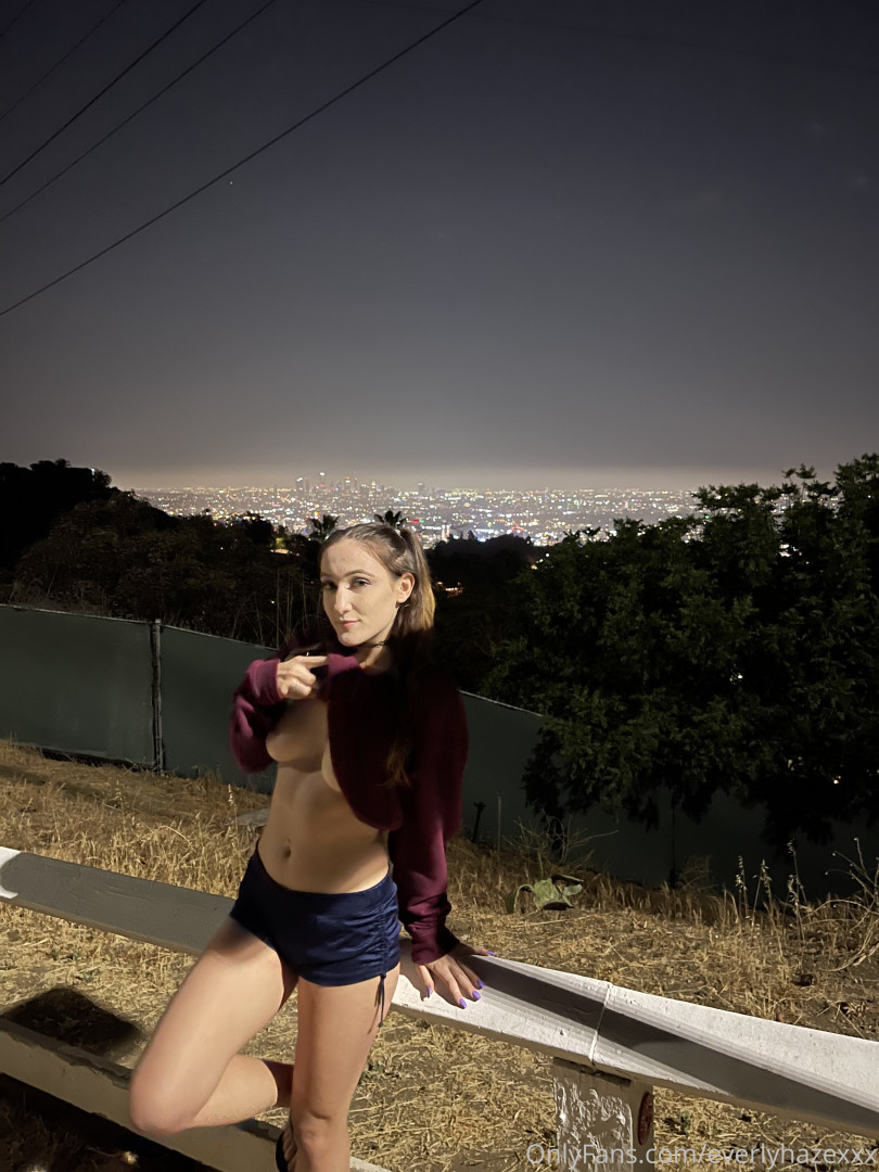 Photo by everlyhazexxx published on October 16,2023 10:54:55 - BestThots