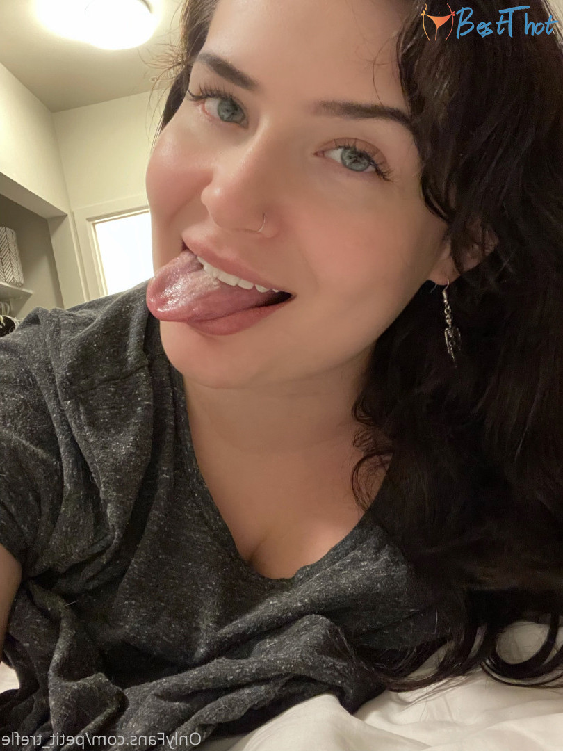 Photo by petit_trefle published on December 15,2024 18:06:28 - BestThots