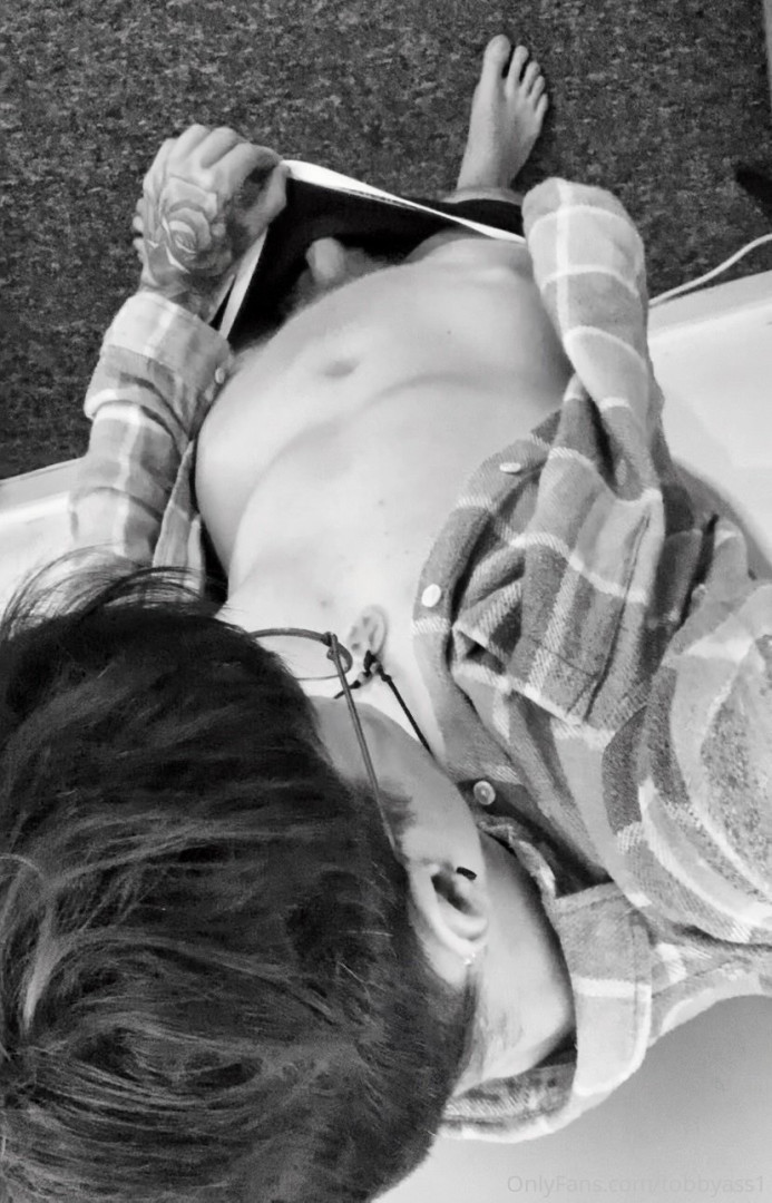 Photo by tobbyass1 published on May 16,2023 16:36:30 - BestThots