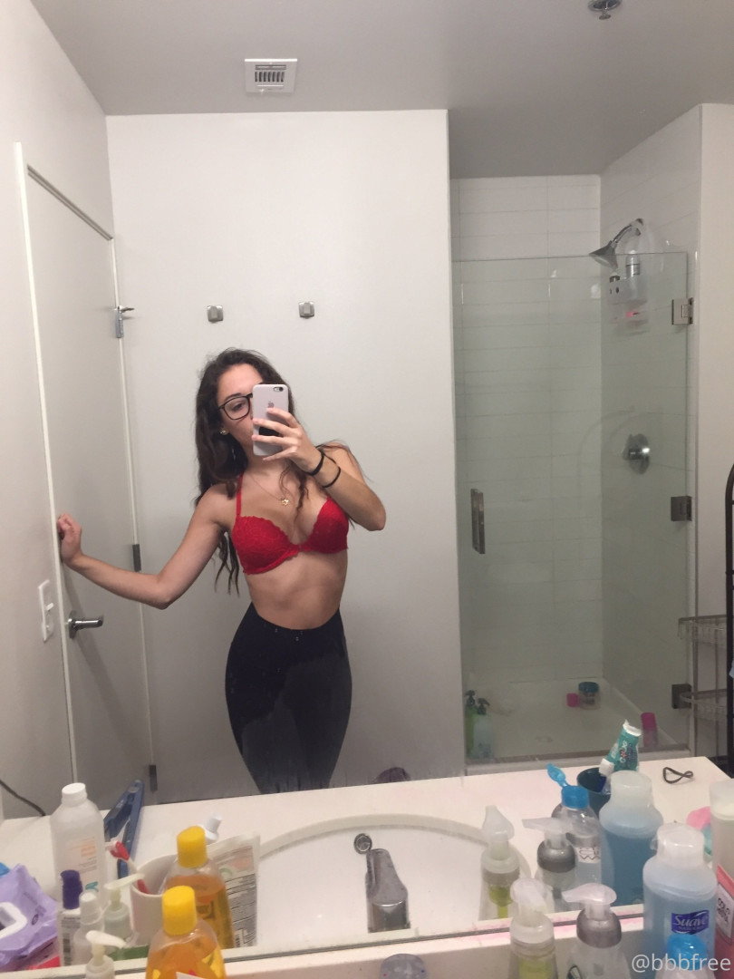 Photo by bbbabieee published on December 10,2023 21:45:21 - BestThots