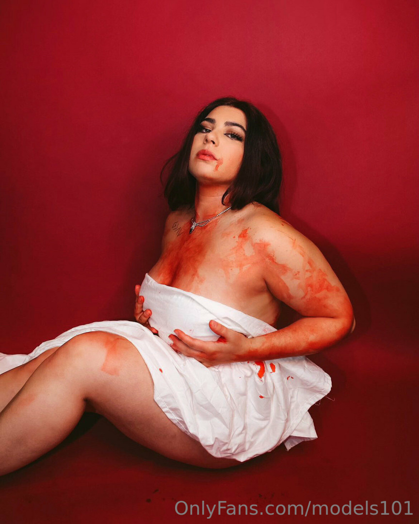 Photo by models101 published on August 20,2023 12:06:25 - BestThots