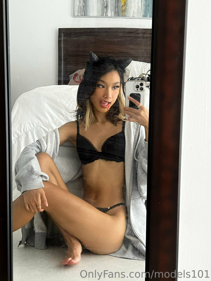 Photo by models101 published on August 20,2023 12:08:49 - BestThots