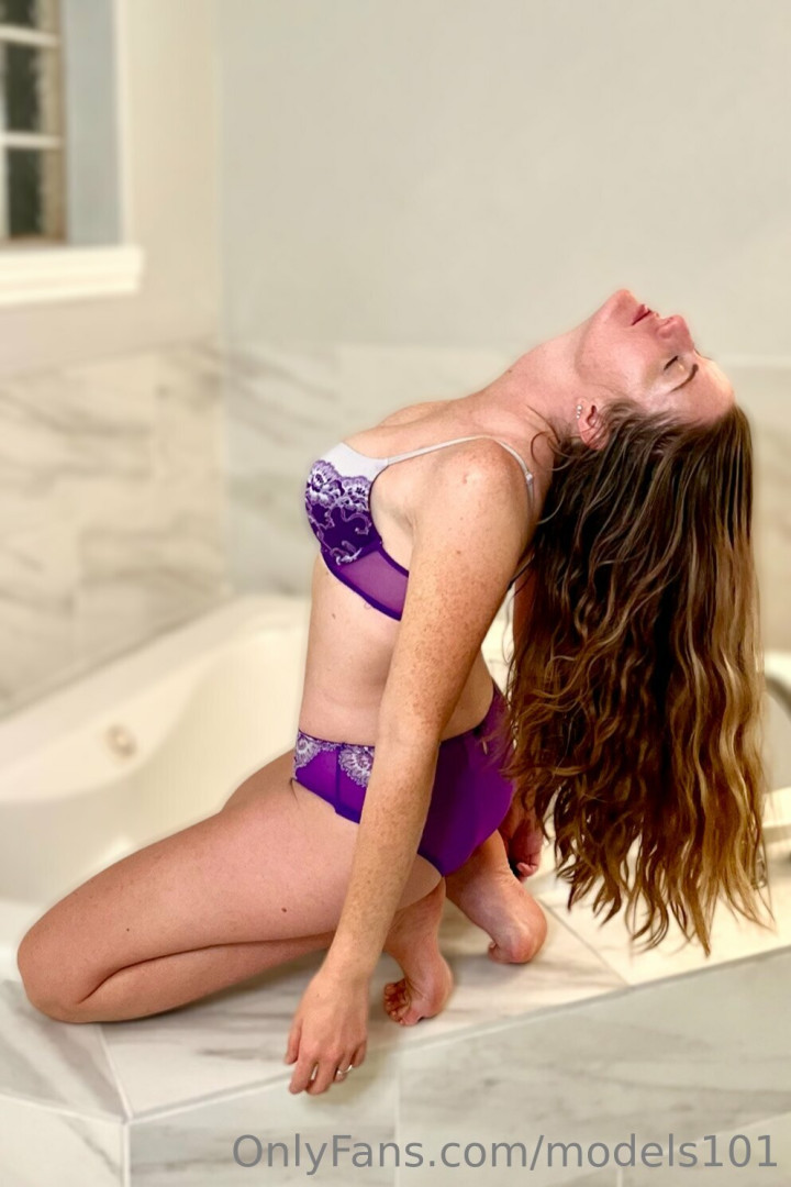 Photo by models101 published on August 20,2023 12:13:37 - BestThots