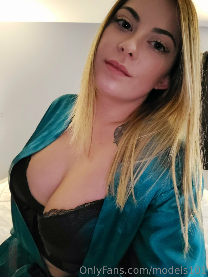 Photo by models101 published on August 20,2023 12:14:01 - BestThots