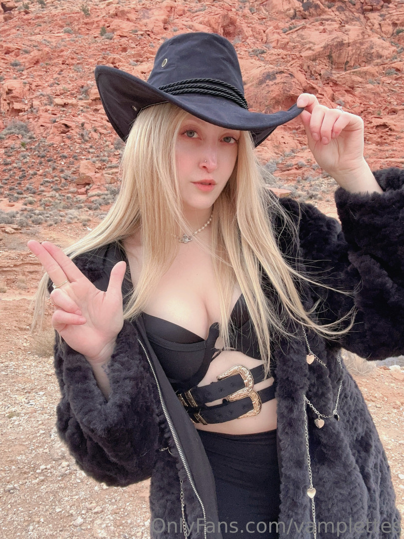 Photo by vamplettes published on July 28,2023 06:45:23 - BestThots