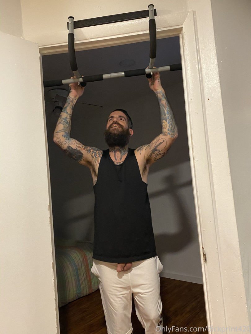 Photo by itsbigdickfrank published on October 13,2023 10:12:16 - BestThots