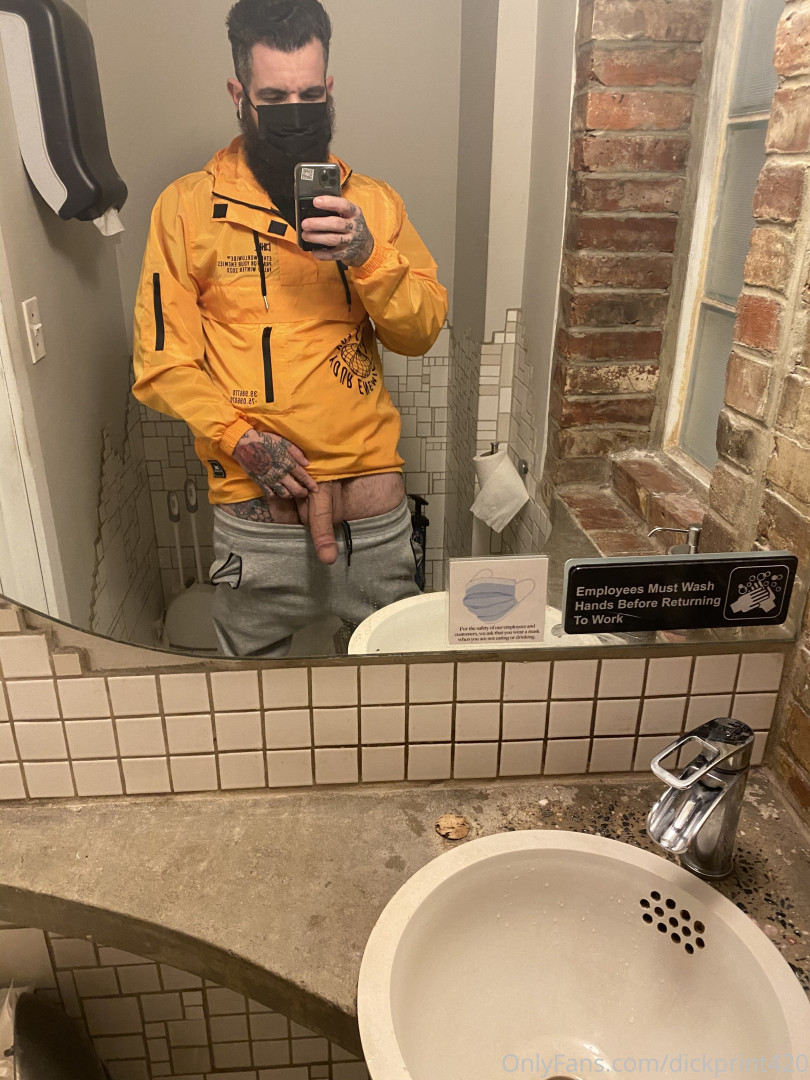 Photo by itsbigdickfrank published on October 13,2023 10:15:19 - BestThots