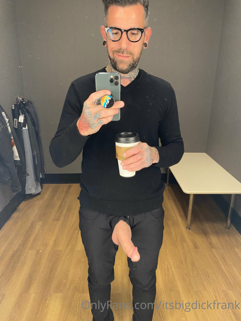 Photo by itsbigdickfrank published on October 13,2023 11:01:01 - BestThots