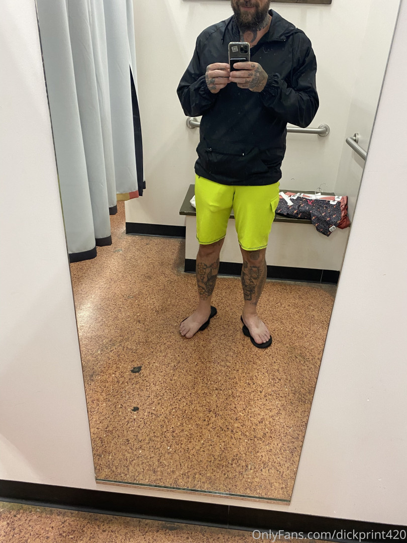 Photo by itsbigdickfrank published on October 13,2023 11:02:29 - BestThots