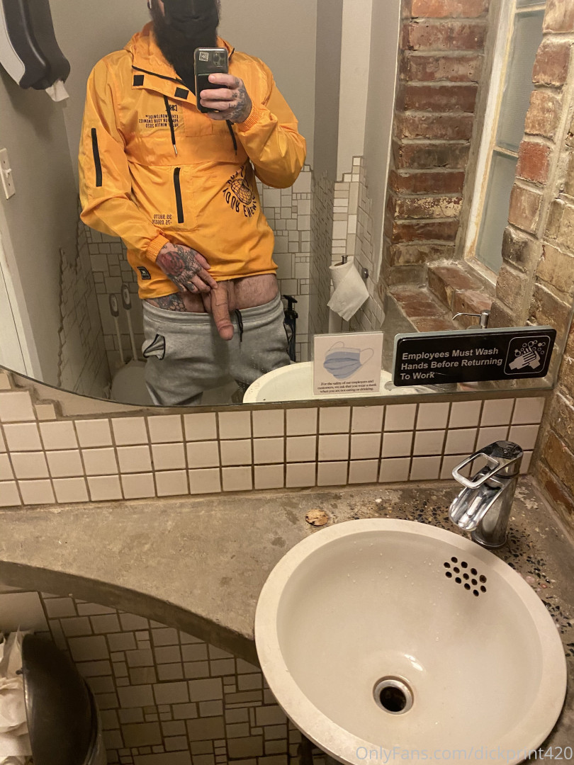 Photo by itsbigdickfrank published on October 13,2023 12:12:33 - BestThots