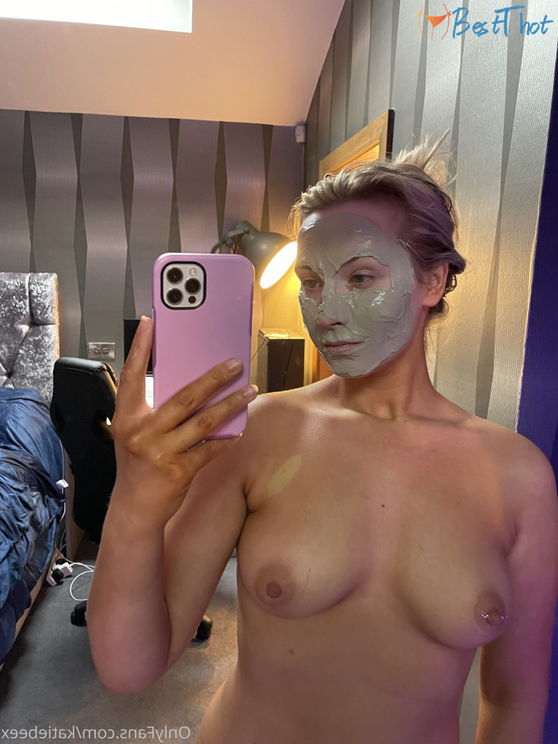 Photo by katiebeex published on December 12,2024 09:18:32 - BestThots