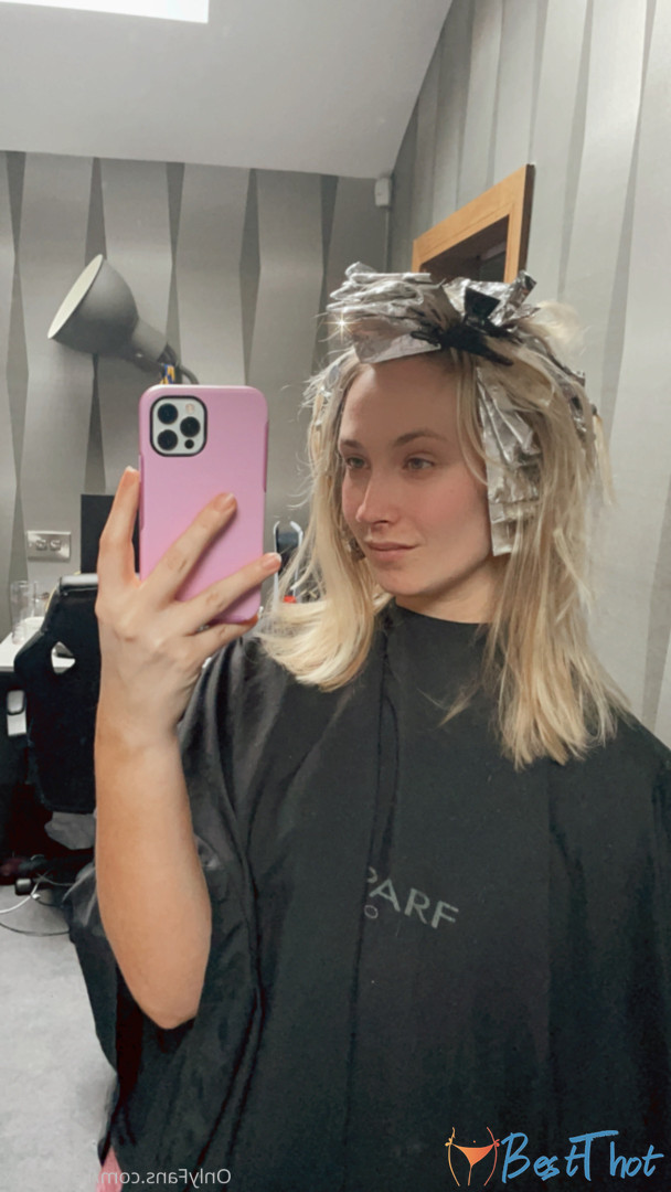 Photo by katiebeex published on December 12,2024 09:18:48 - BestThots