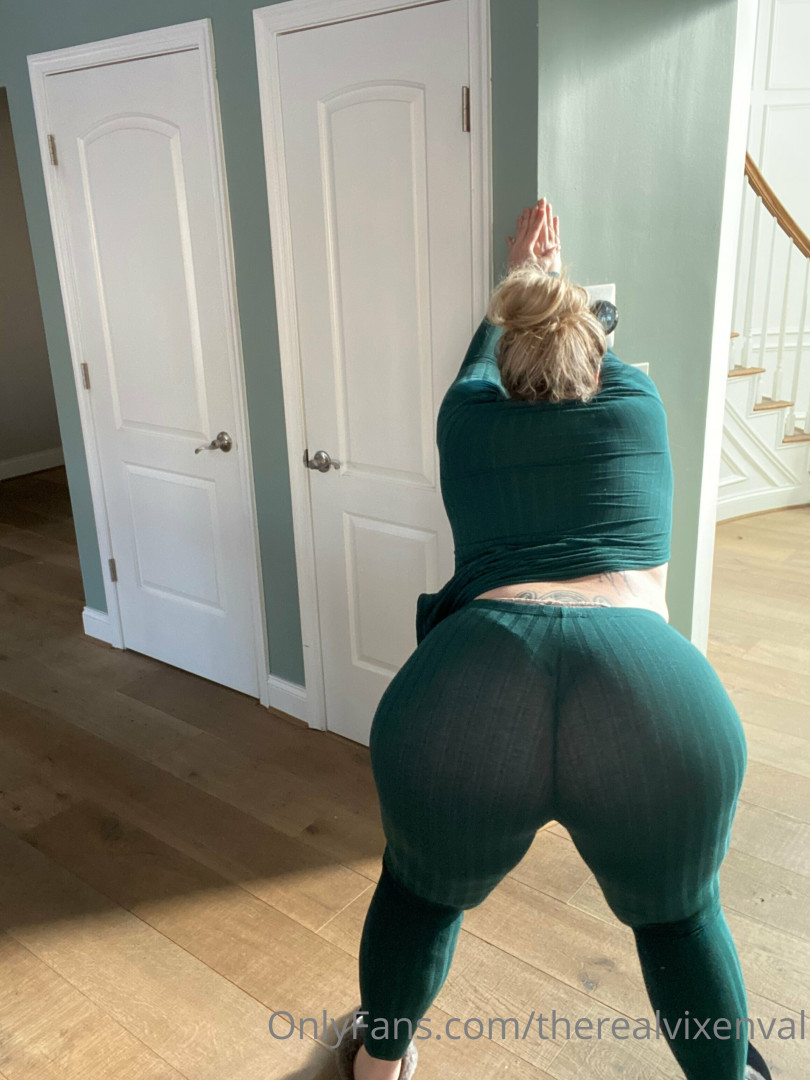 Photo by therealvixenval published on October 16,2023 21:22:21 - BestThots