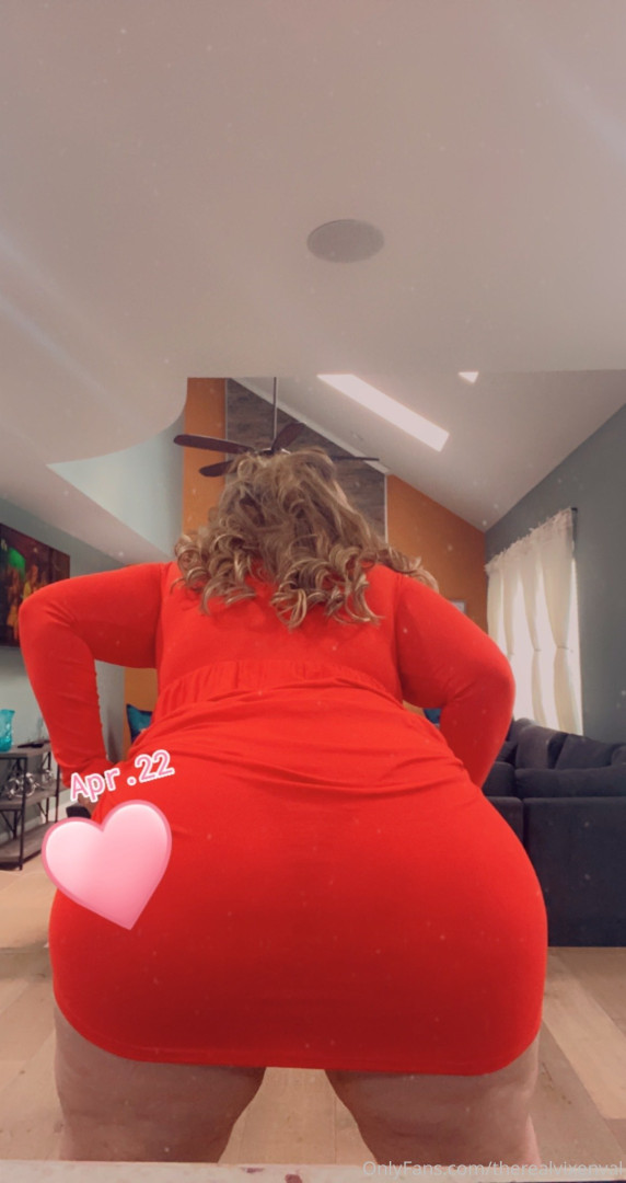 Photo by therealvixenval published on October 16,2023 21:34:51 - BestThots