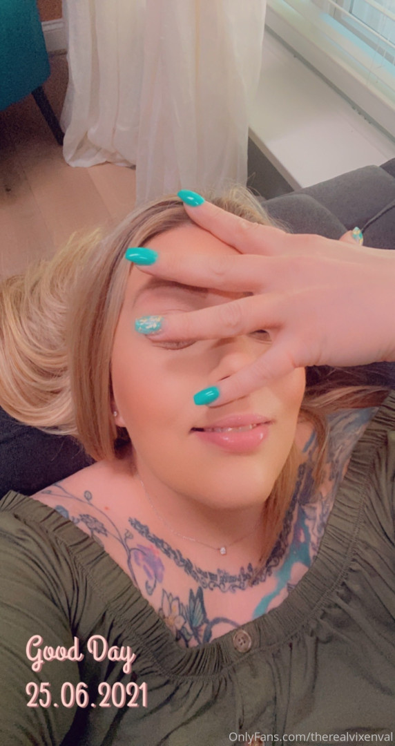 Photo by therealvixenval published on October 16,2023 21:45:41 - BestThots