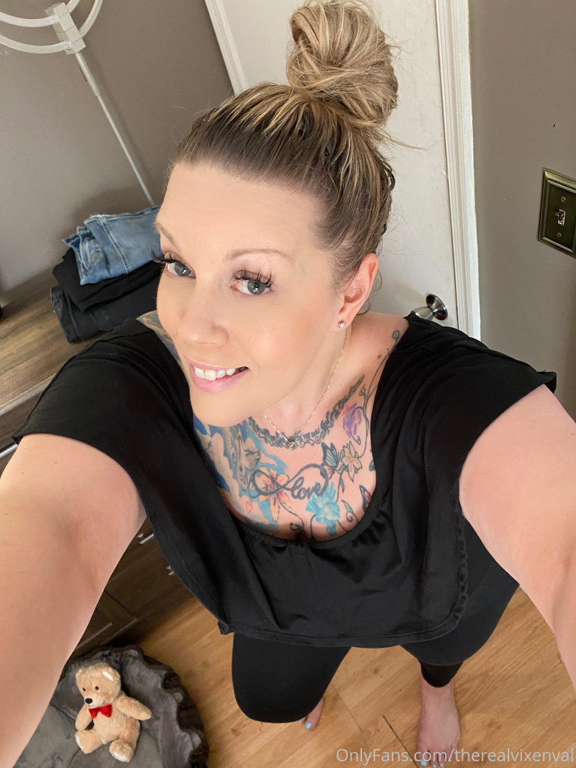 Photo by therealvixenval published on October 16,2023 21:55:10 - BestThots