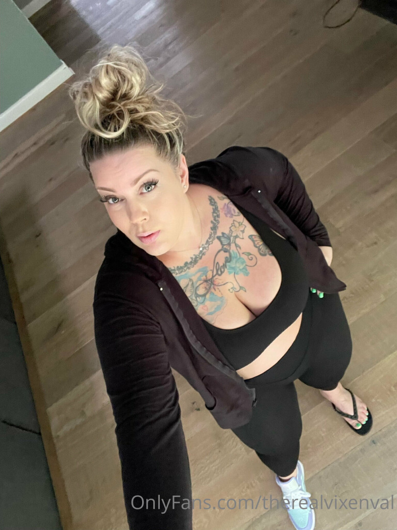 Photo by therealvixenval published on October 16,2023 21:55:54 - BestThots