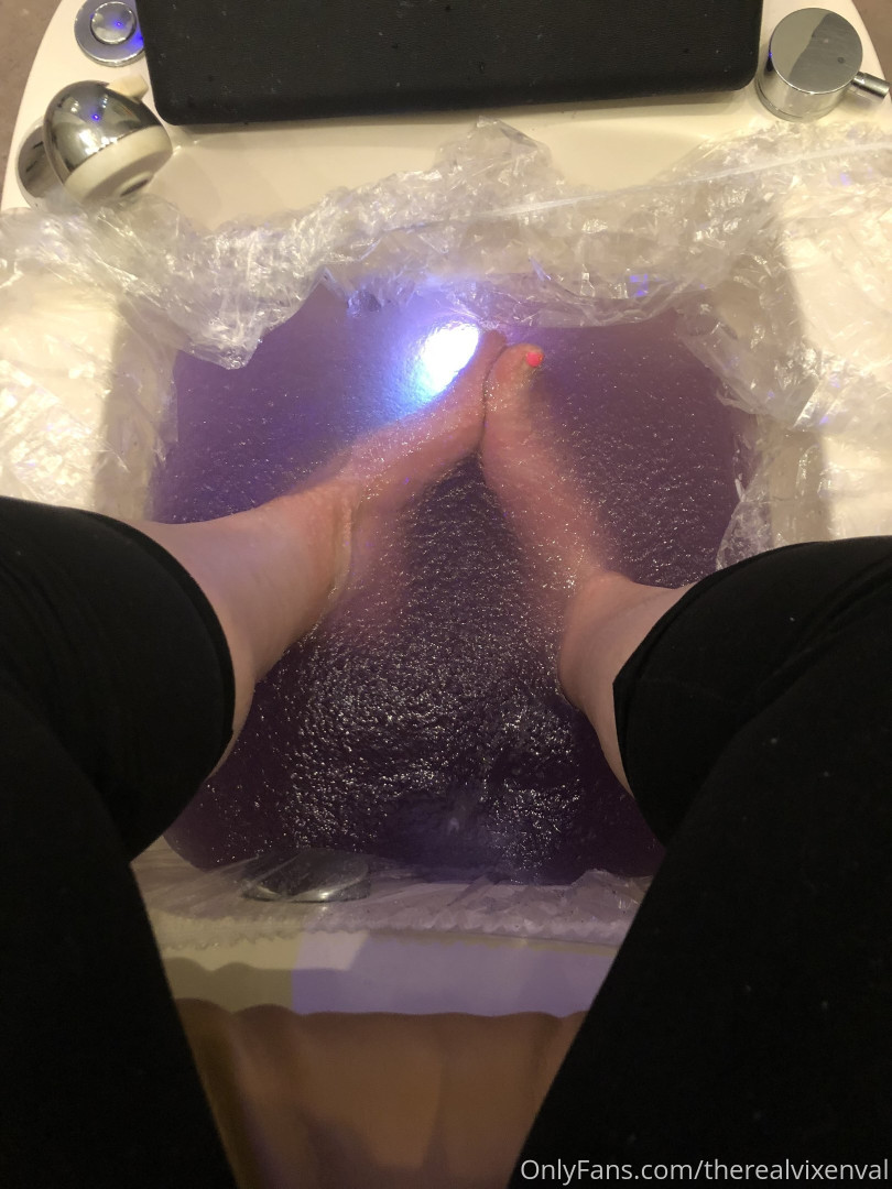 Photo by therealvixenval published on October 16,2023 21:59:50 - BestThots