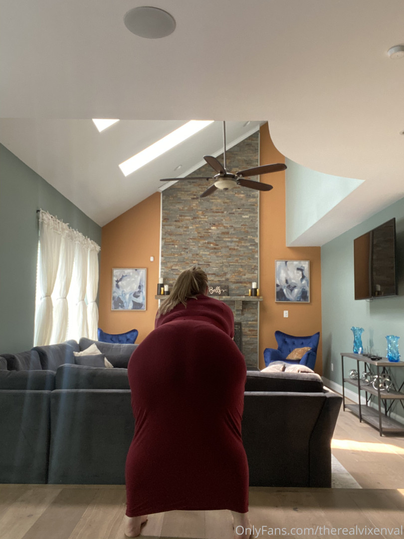 Photo by therealvixenval published on October 16,2023 22:01:39 - BestThots