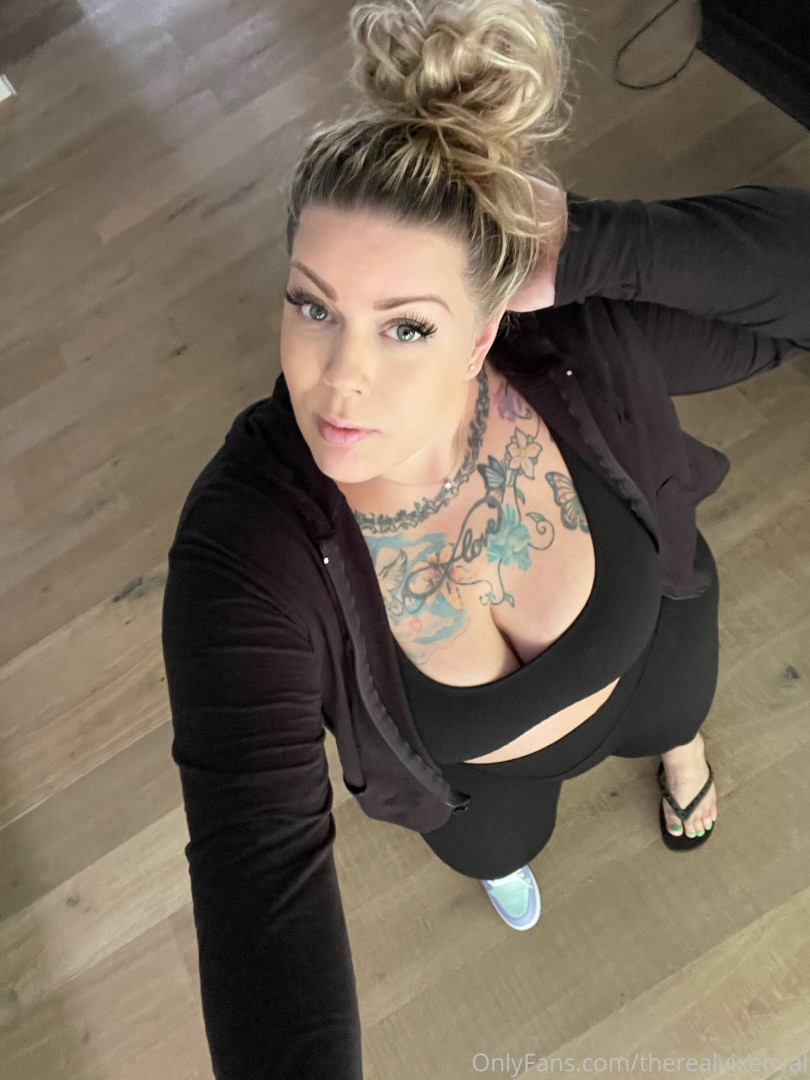 Photo by therealvixenval published on October 16,2023 22:05:12 - BestThots