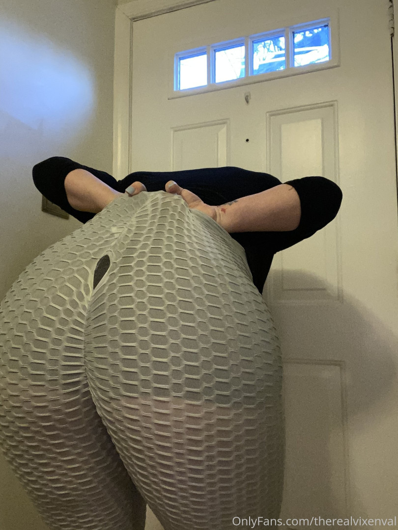 Photo by therealvixenval published on October 16,2023 22:09:25 - BestThots