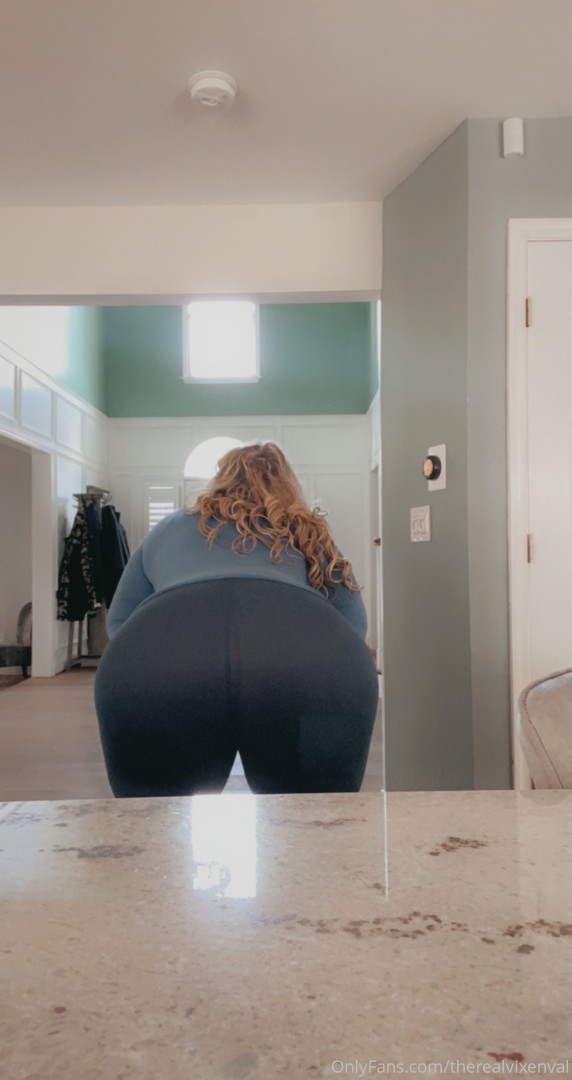 Photo by therealvixenval published on October 16,2023 22:13:36 - BestThots