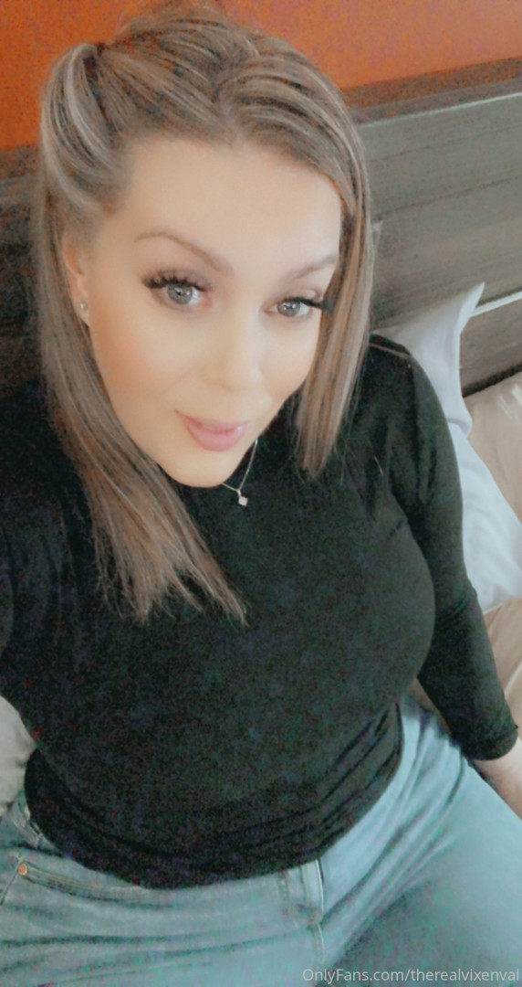 Photo by therealvixenval published on October 16,2023 22:13:52 - BestThots