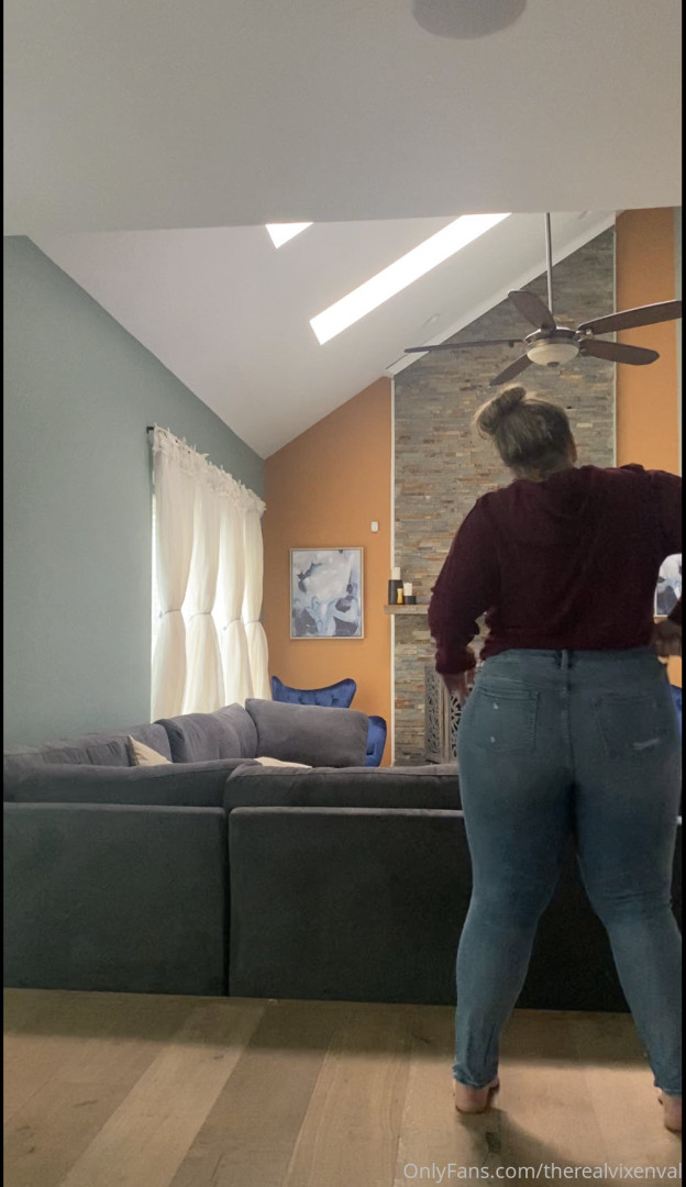 Photo by therealvixenval published on October 16,2023 22:15:59 - BestThots