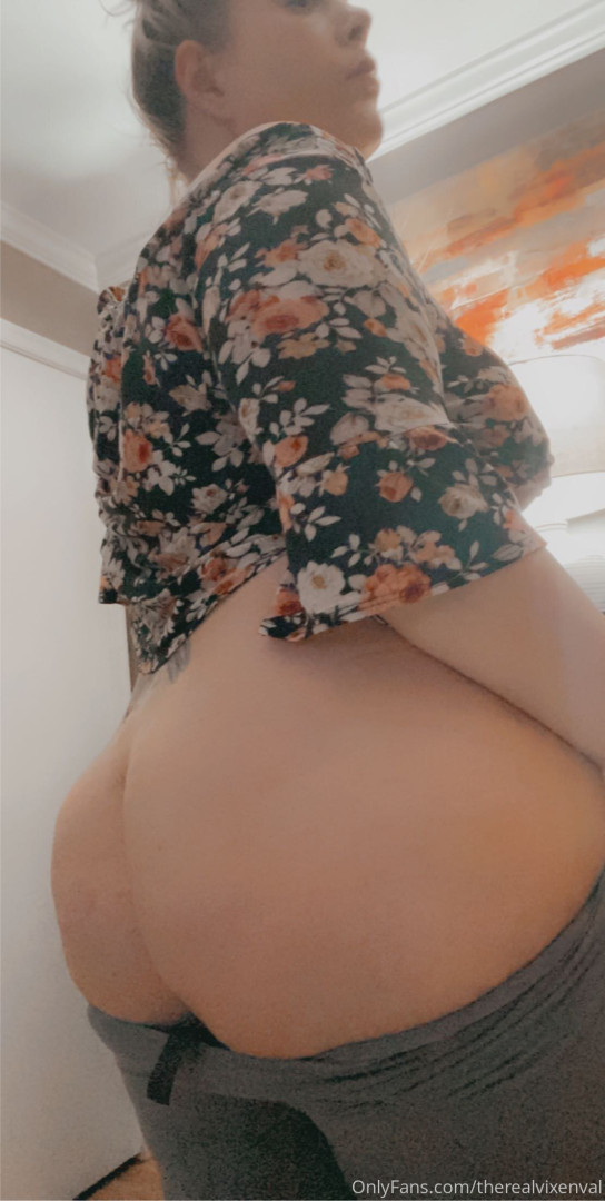 Photo by therealvixenval published on October 16,2023 22:16:28 - BestThots