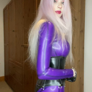 Video by latexsquid published on May 6,2023 17:22:00 - BestThots