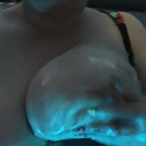 Video by bustyvicky38 published on August 18,2023 11:22:19 - BestThots