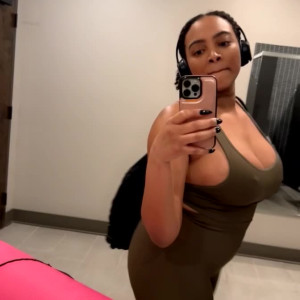 Video by yagurlbubblez published on April 8,2023 03:12:00 - BestThots