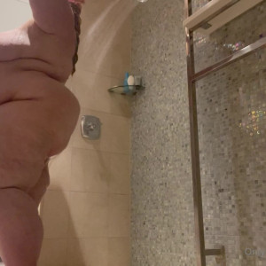 Video by lisaloussbbw published on August 18,2023 12:47:32 - BestThots