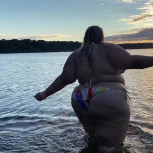Video by lisaloussbbw published on August 18,2023 12:48:33 - BestThots