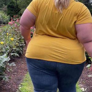 Video by lisaloussbbw published on July 12,2023 20:48:00 - BestThots