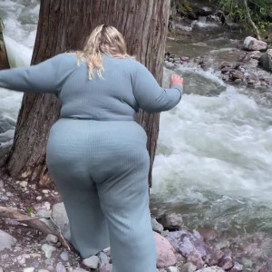 Video by lisaloussbbw published on July 23,2023 22:05:00 - BestThots