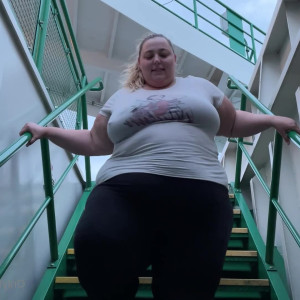 Video by lisaloussbbw published on July 15,2023 10:32:00 - BestThots