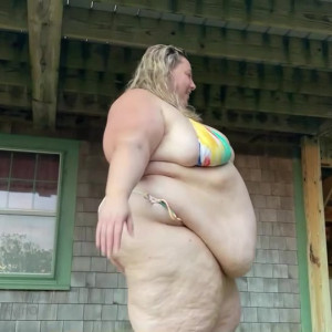 Video by lisaloussbbw published on April 10,2023 12:43:00 - BestThots
