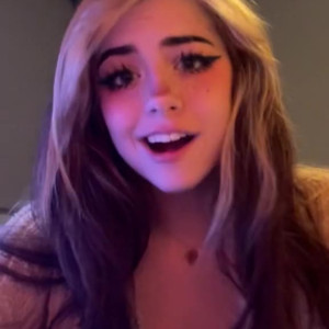 Video by hannahowo published on May 13,2023 19:33:00 - BestThots