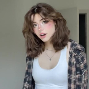 Video by hannahowo published on April 12,2023 01:37:00 - BestThots