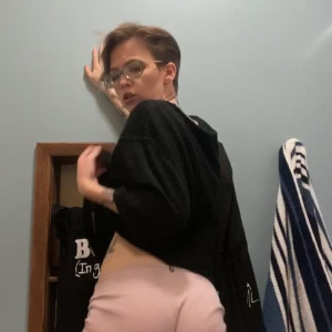 Video by baileyxskyesx published on June 3,2023 00:49:00 - BestThots