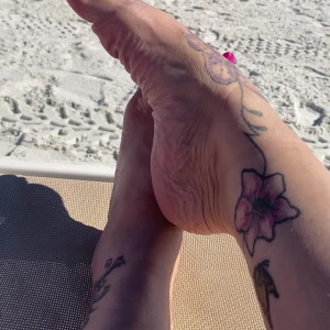 Video by sweetesthangsfeet published on April 12,2023 13:30:00 - BestThots