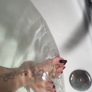 Video by sweetesthangsfeet published on April 7,2023 20:49:00 - BestThots
