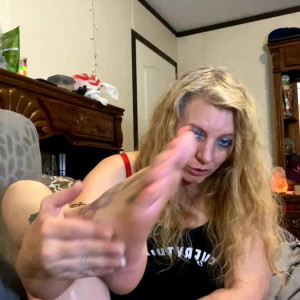 Video by sweetesthangsfeet published on March 11,2023 20:20:00 - BestThots