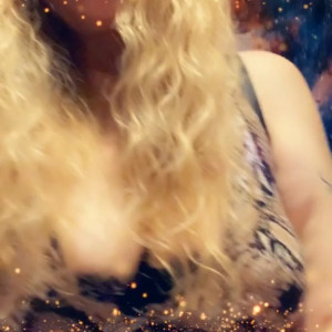 Video by sweetesthangsfeet published on March 31,2023 03:22:00 - BestThots