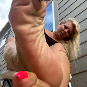 Video by sweetesthangsfeet published on July 10,2023 06:05:00 - BestThots
